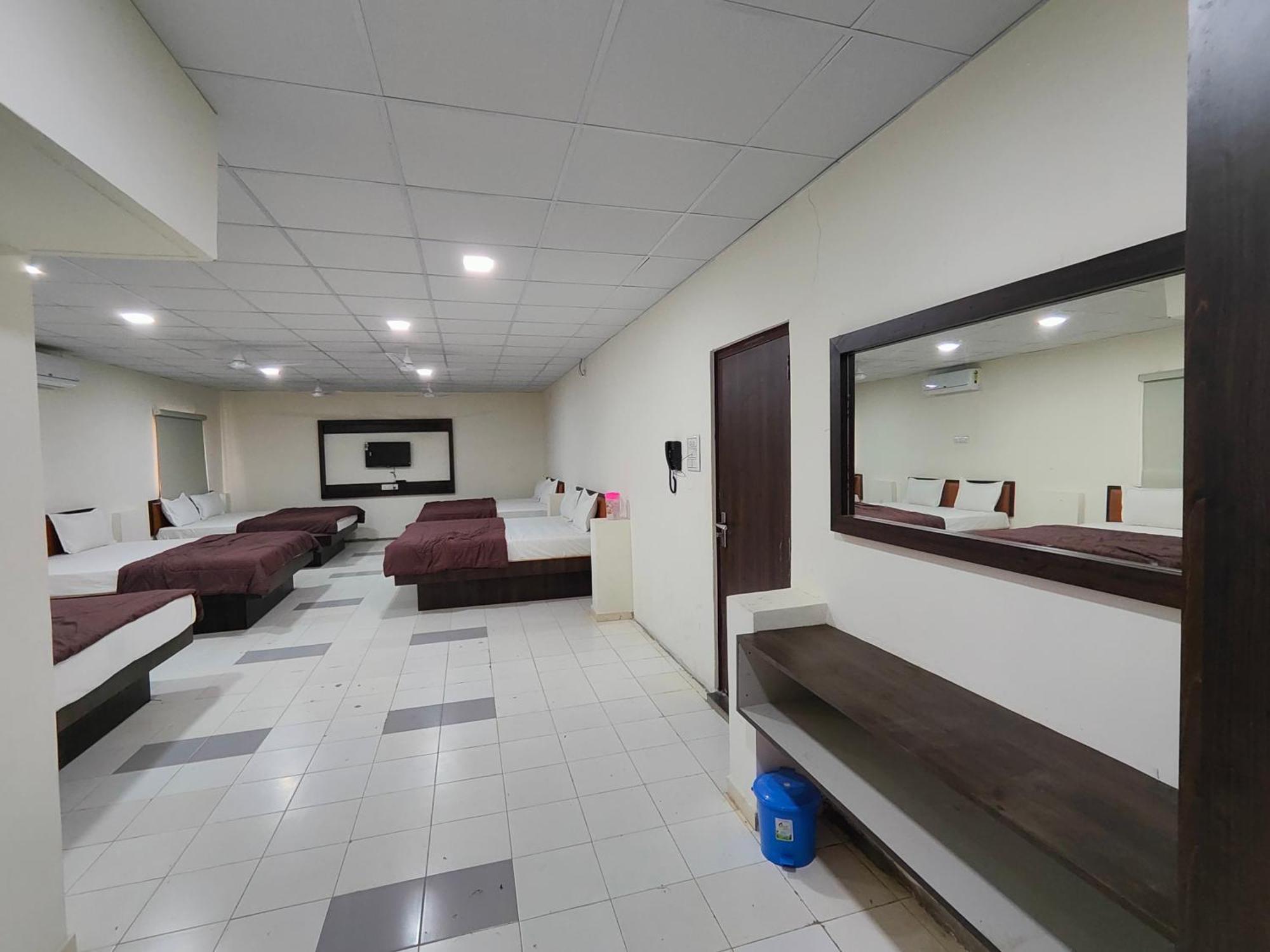 Hotel Heritage Palace Бхудж Экстерьер фото